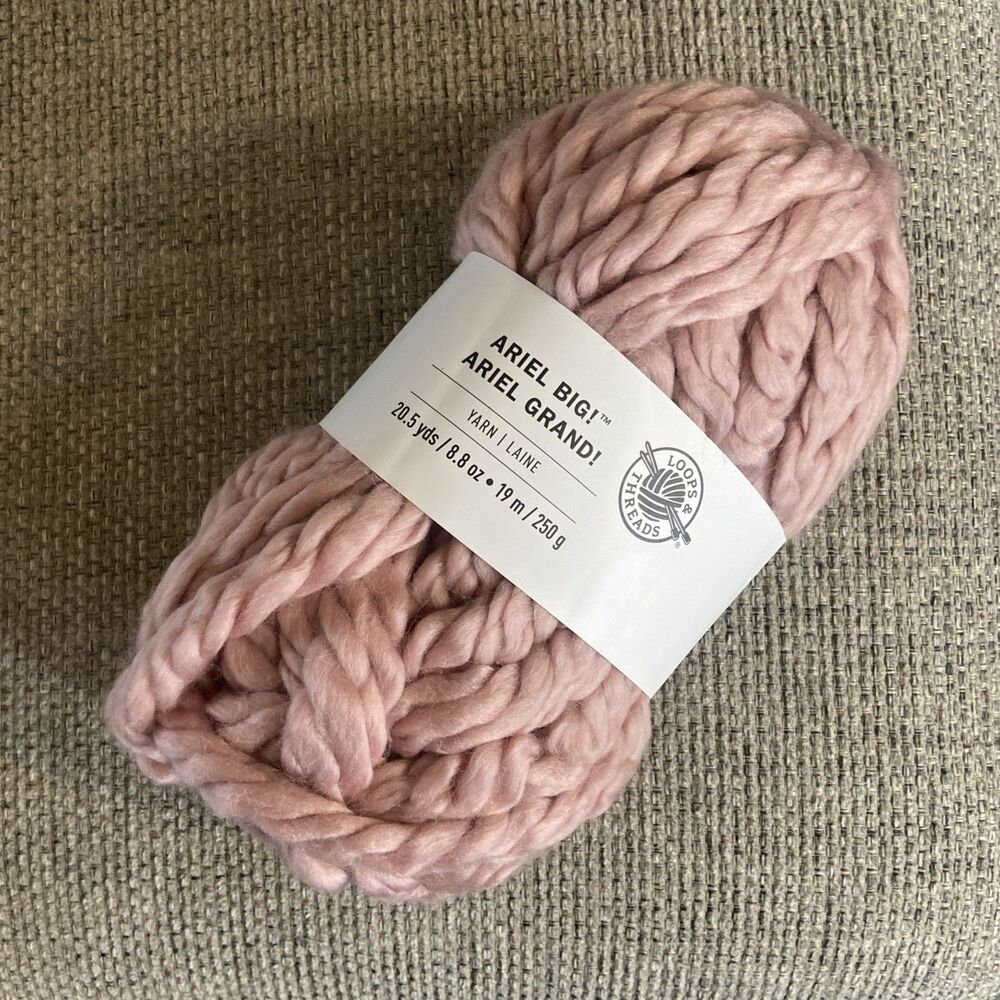 LOOPS & THREADS ARIEL BIG! Yarn Dusty Rose 8.8 Oz 20.5 Yards Poly Wool Spandex